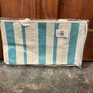 Boon supply large utility tote NWT Aqua Cabana